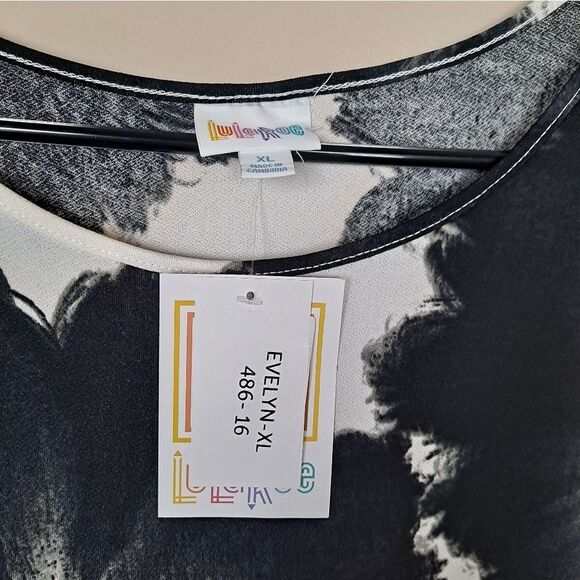 LuLaRoe Evelyn Smocked Waist Maxi Dress Beautiful NWT XL - Picture 2 of 6